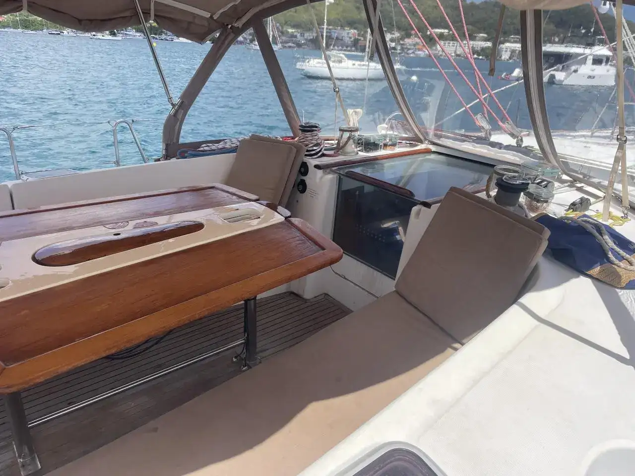 Thumbnail von Beneteau Oceanis 523 Magic
