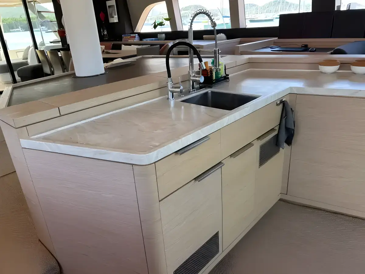 Thumbnail von Lagoon Seventy 7 MATY