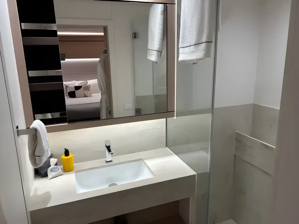 Thumbnail von Lagoon Seventy 7 MATY