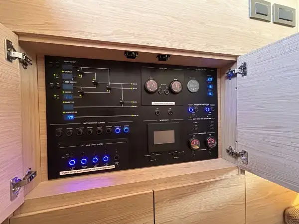 Thumbnail von Lagoon Seventy 7 MATY