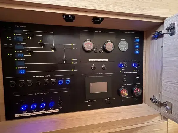 Thumbnail von Lagoon Seventy 7 MATY