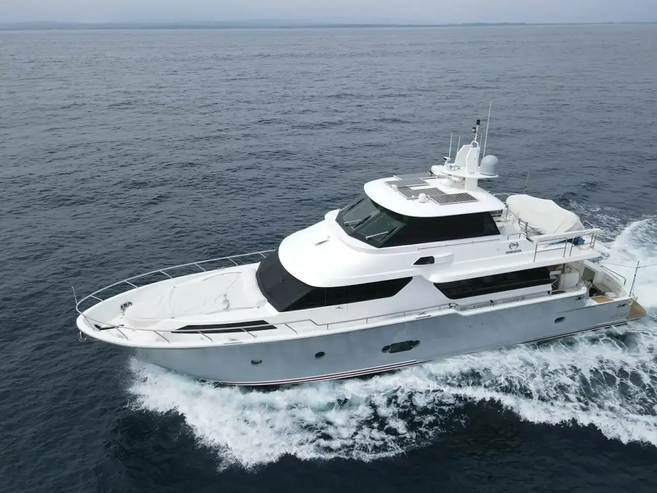 Horizon Enclosed Pilothouse 3W