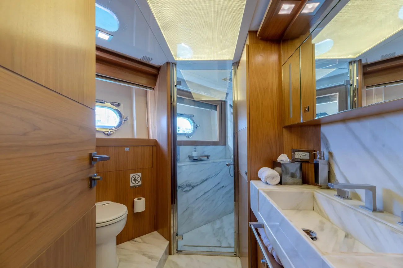 Thumbnail von Ferretti Yachts Custom Line 100