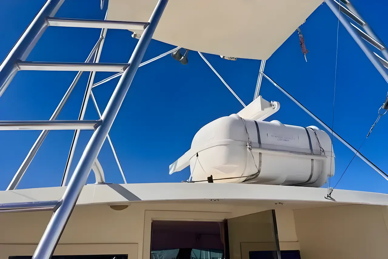 Thumbnail von Hatteras 65 Convertible ABUELO