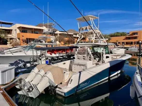 Boston Whaler 370 Outrage SEA SEÑOR