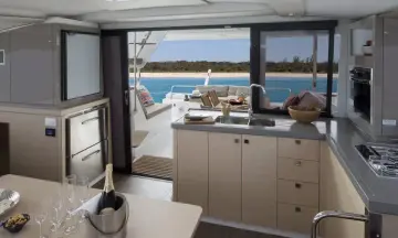 Thumbnail von Fountaine Pajot Lucia 40