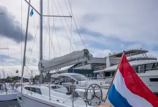 Thumbnail von Beneteau Oceanis 37.1