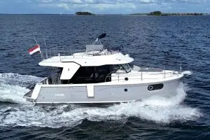 Thumbnail von Beneteau Swift Trawler 30