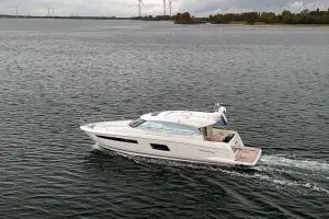 Thumbnail von Prestige 560 S