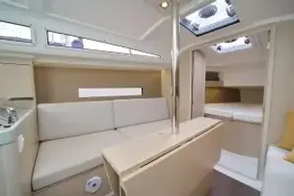 Thumbnail von Beneteau Oceanis 30.1