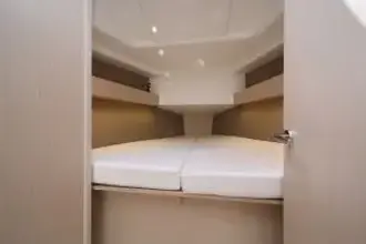 Thumbnail von Beneteau Oceanis 30.1