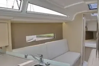 Thumbnail von Beneteau Oceanis 30.1