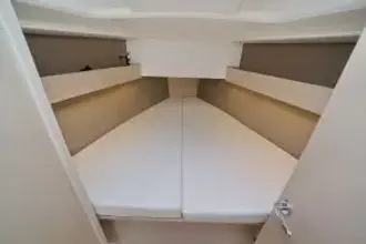 Thumbnail von Beneteau Oceanis 30.1