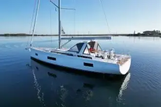 Thumbnail von Beneteau Oceanis Yacht 54