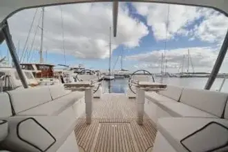 Thumbnail von Beneteau Oceanis Yacht 54