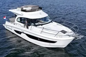 Thumbnail von Beneteau Antares 11 Fly