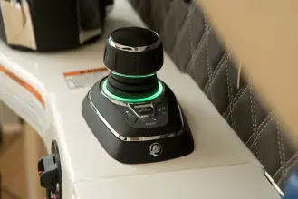 Thumbnail von Sea Ray SLX 350