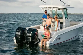 Thumbnail von Boston Whaler 250 Outrage
