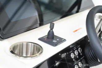 Thumbnail von Sea Ray SLX 250