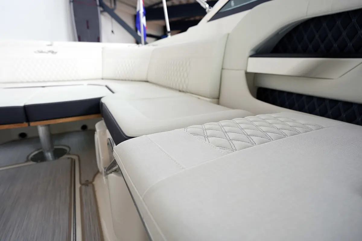 Thumbnail von Sea Ray SLX 250