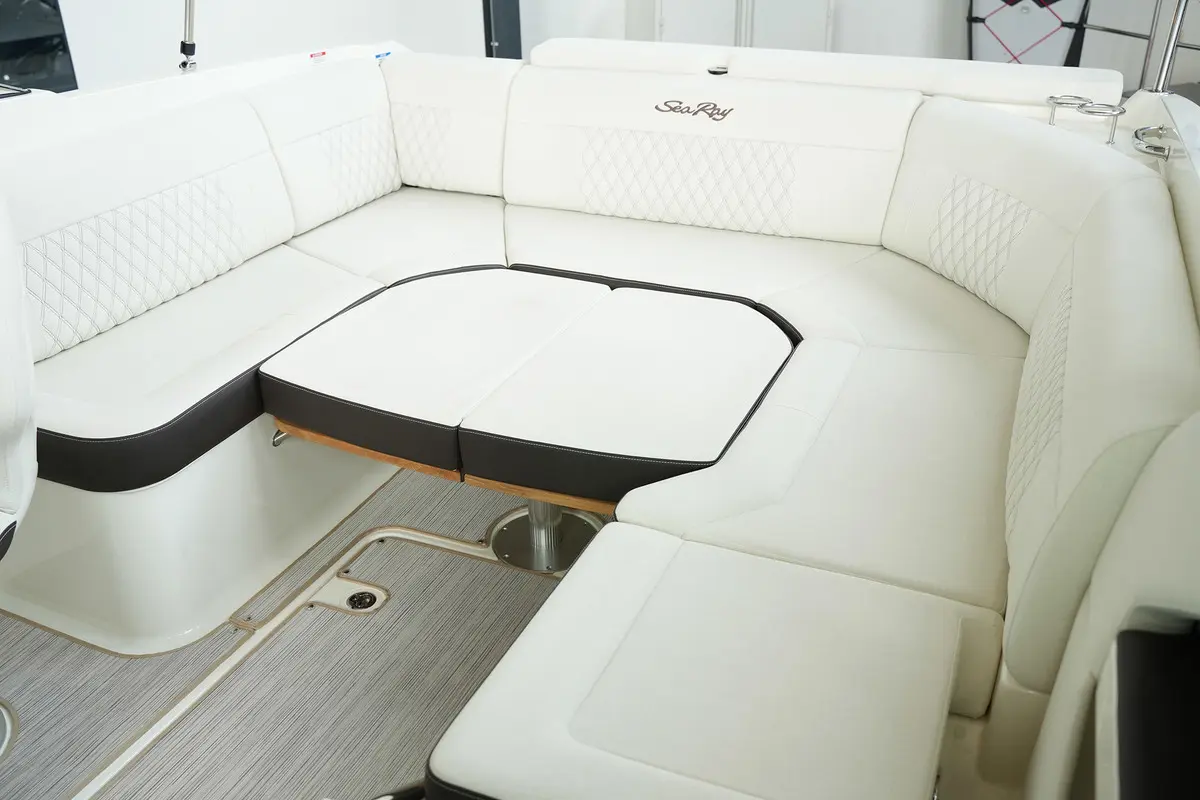 Thumbnail von Sea Ray SLX 250