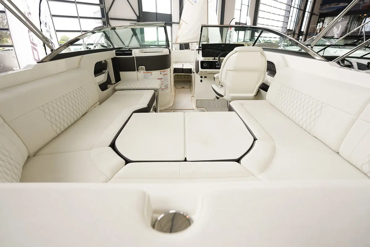 Thumbnail von Sea Ray SLX 250