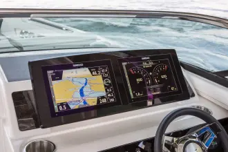 Thumbnail von Sea Ray SLX 310