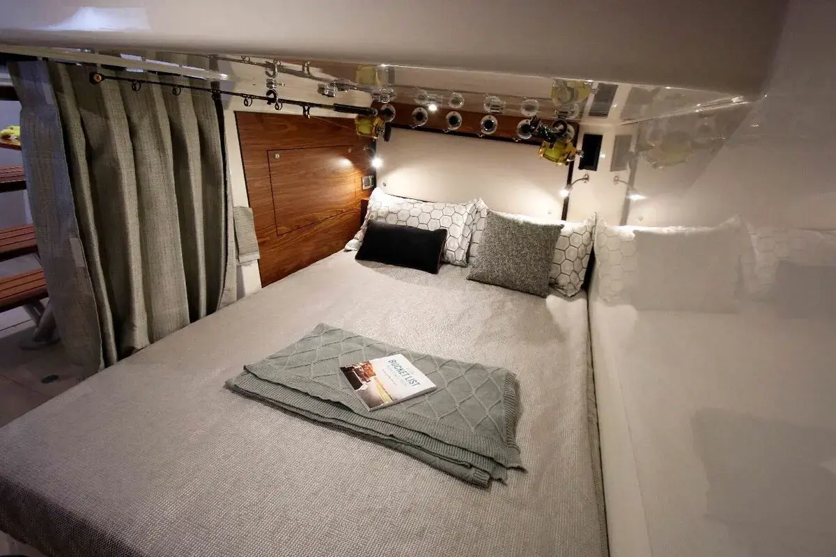 Thumbnail von Boston Whaler 405 Conquest