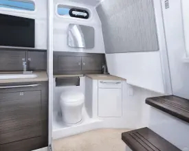 Thumbnail von Boston Whaler 420 Outrage