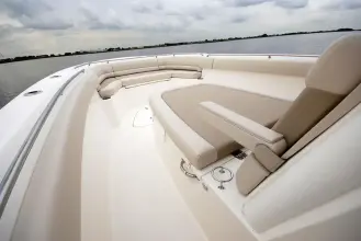 Thumbnail von Boston Whaler 330 Outrage