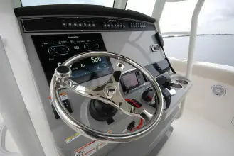 Thumbnail von Boston Whaler 330 Outrage