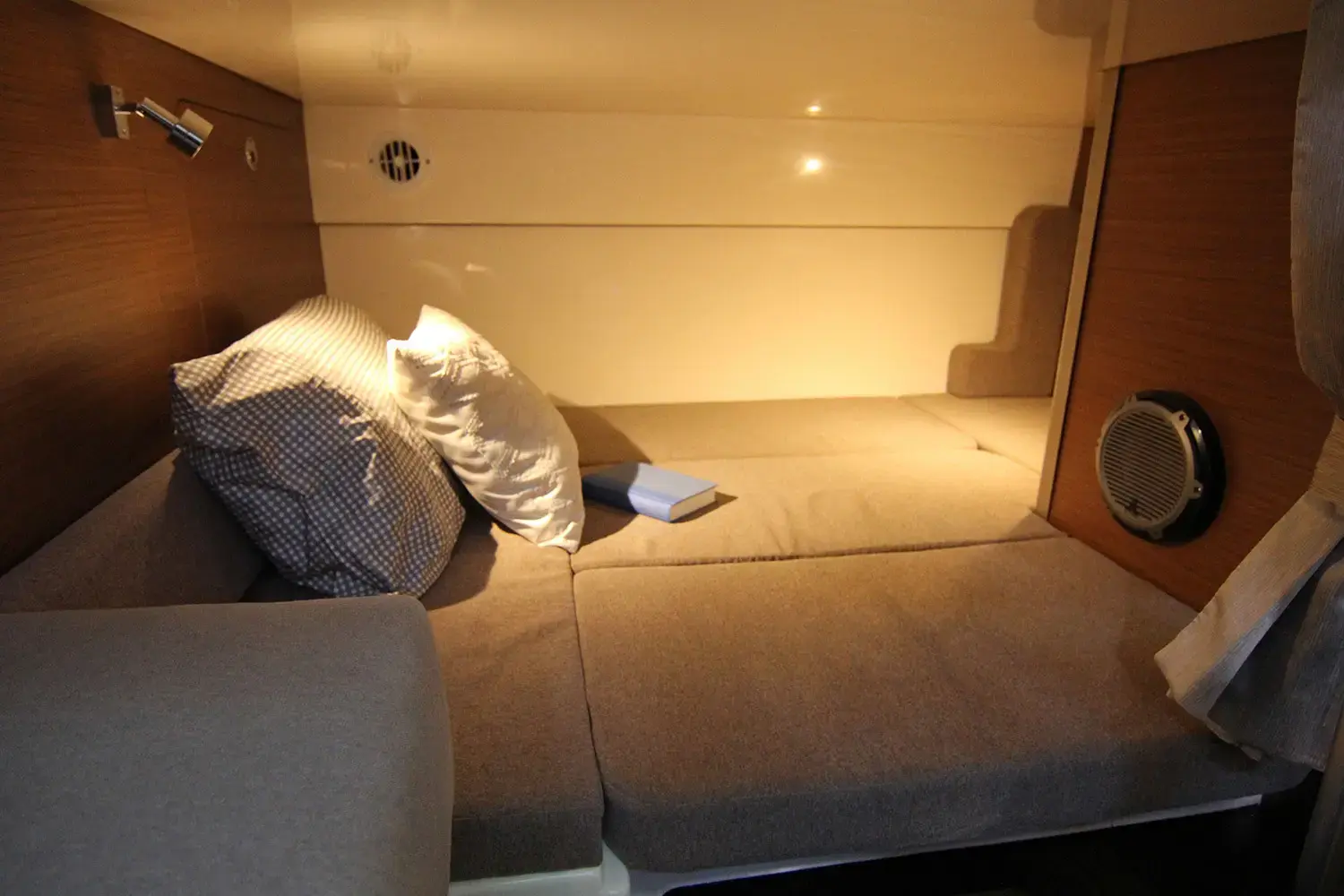 Thumbnail von Boston Whaler 345 Conquest