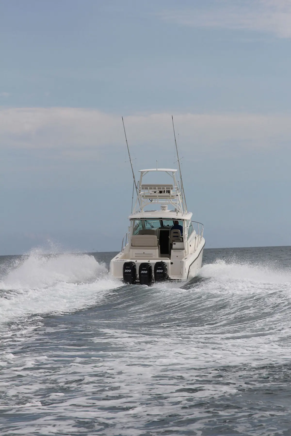 Thumbnail von Boston Whaler 345 Conquest