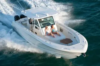 Thumbnail von Boston Whaler 380 Outrage