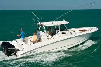 Thumbnail von Boston Whaler 380 Outrage