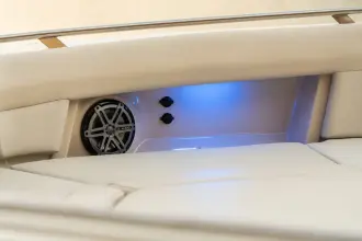 Thumbnail von Boston Whaler 380 Realm