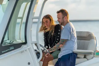 Thumbnail von Boston Whaler 280 Dauntless