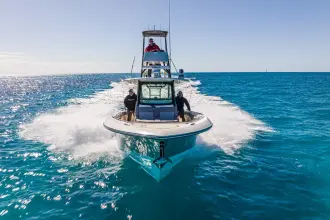 Thumbnail von Boston Whaler 360 Outrage