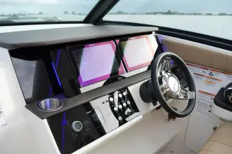 Thumbnail von Sea Ray Sundancer 320