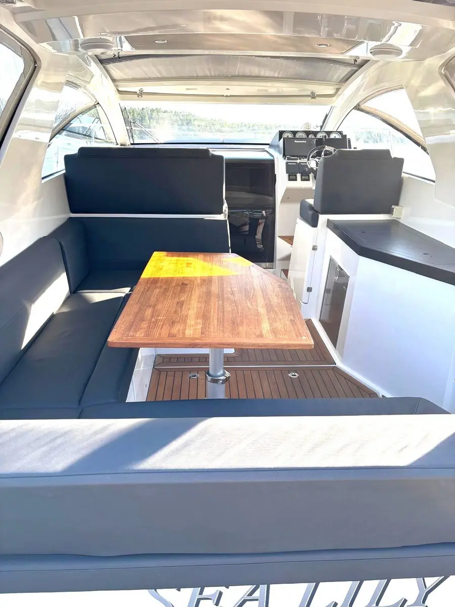 Thumbnail von Sealine S330