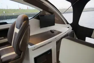 Thumbnail von Galeon 325