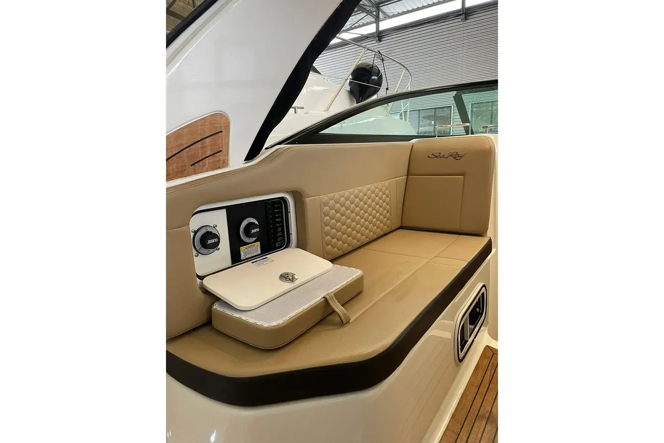 Thumbnail von Sea Ray 265 Sundancer