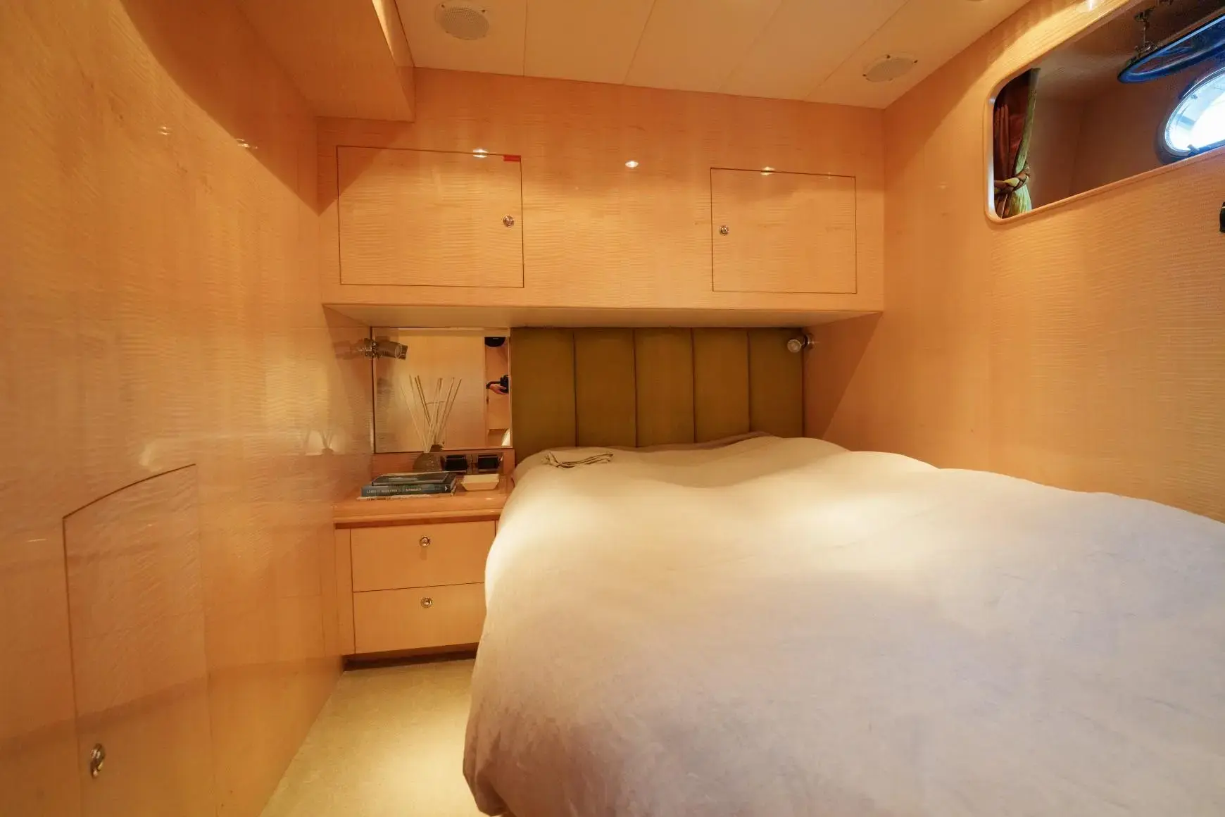 Thumbnail von Elegance 54