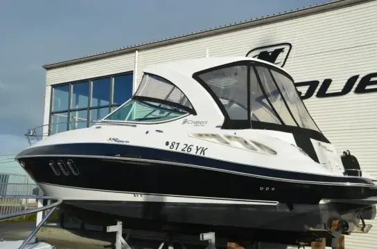Cruisers Yachts 330 Express