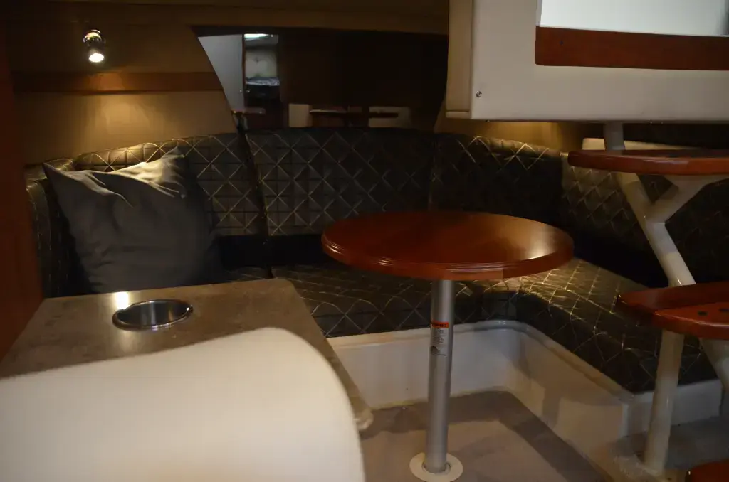 Thumbnail von Cruisers Yachts 330 Express