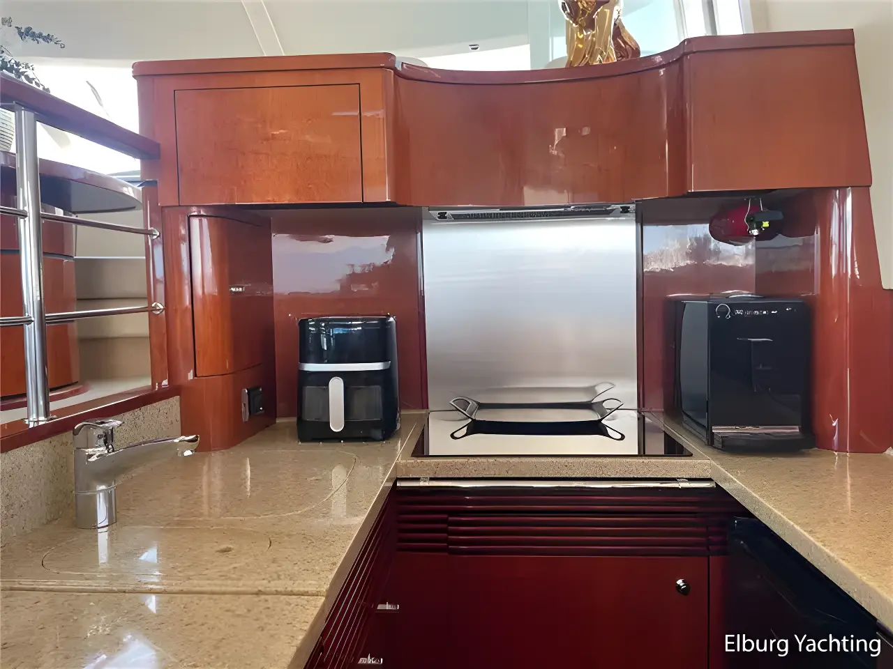 Thumbnail von Fairline Squadron 58