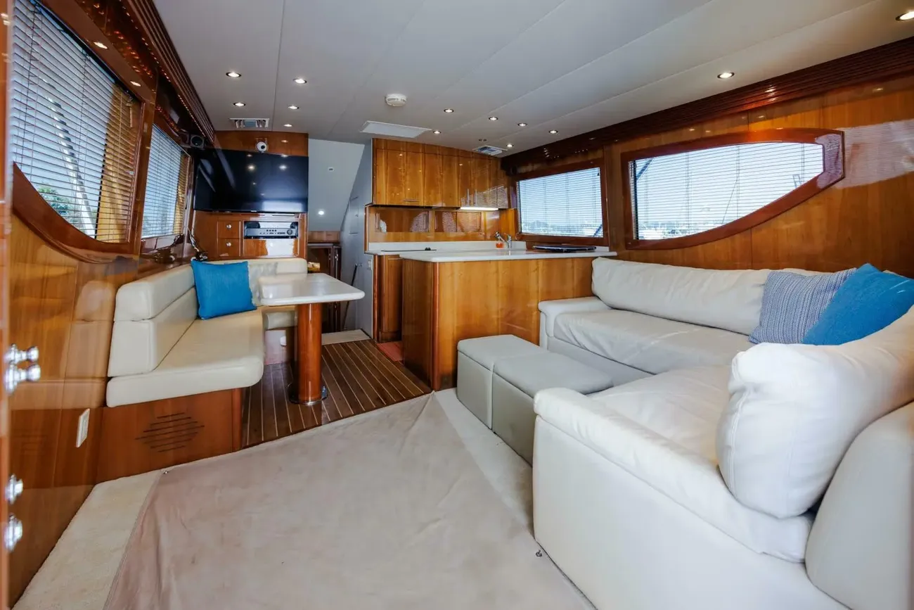Thumbnail von Hatteras 50 Convertible