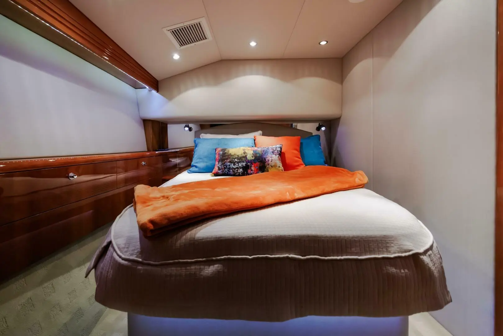 Thumbnail von Hatteras 50 Convertible