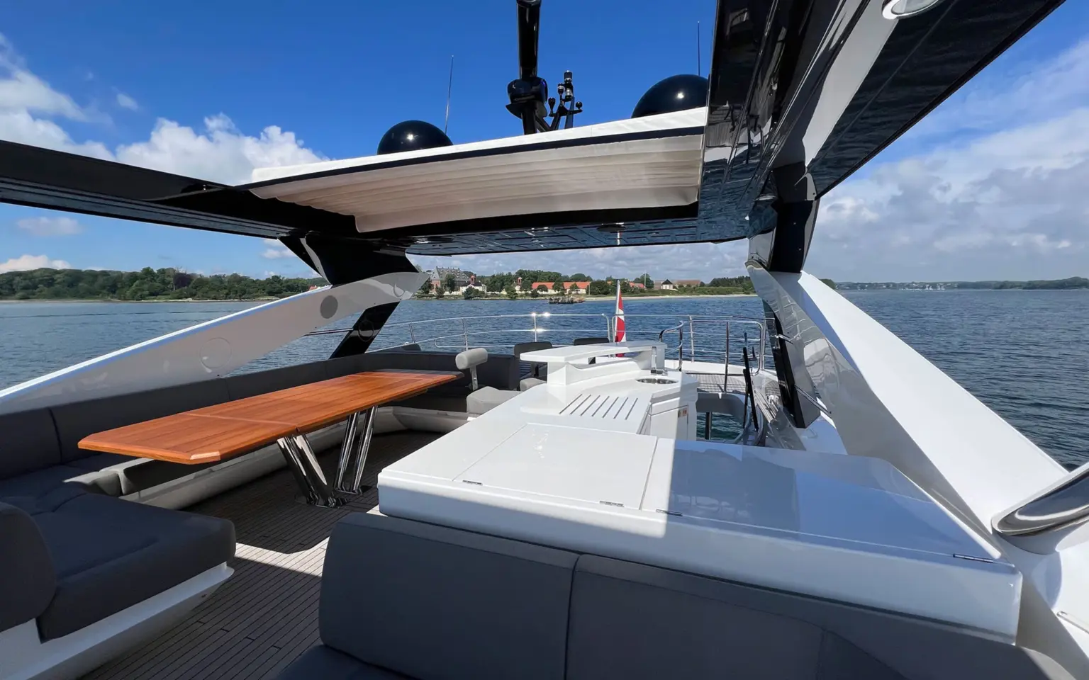 Thumbnail von Sunseeker 86 Yacht Salviti