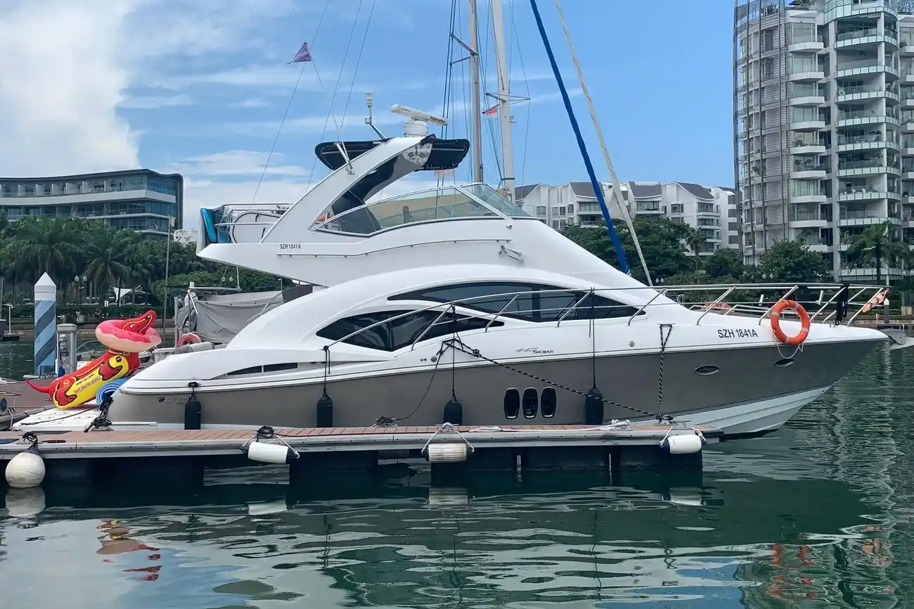 Cruisers Yachts 447 Sport Sedan